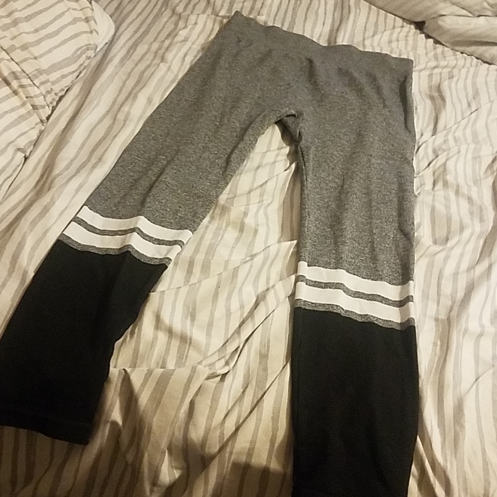Stripped Leggings